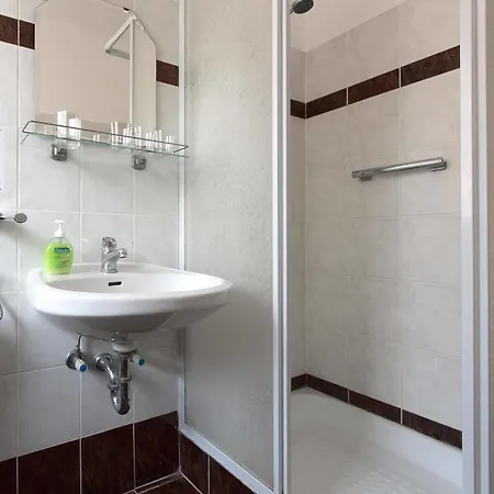 Francoise Hotel 2*