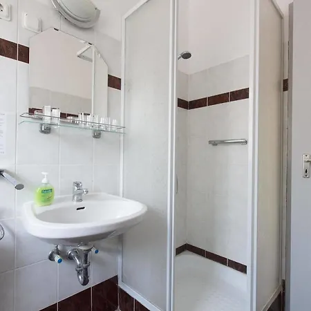 Hotel Francoise 2*